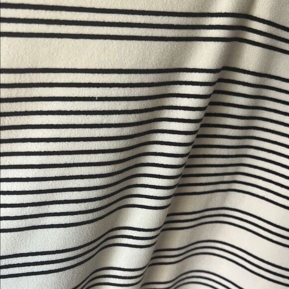 Lularoe Hooded Striped V-Neck Women's Top XL - Picture 3 of 4